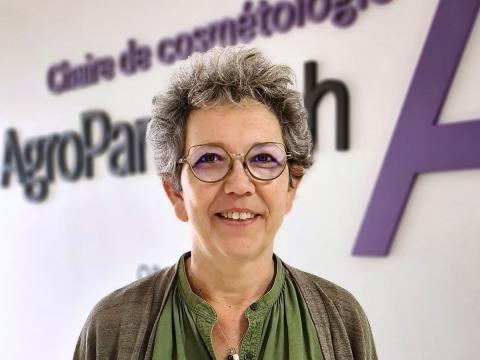 photo de gwenola yannou le bris, enseigante chercheuse en innovation et RSE en cosmétique, de la stratégie de pilotage
